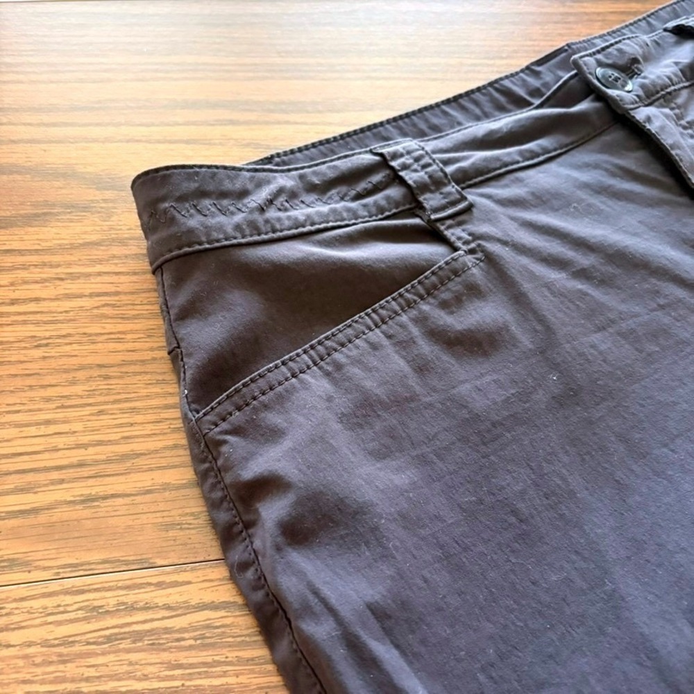 Eddie Bauer Womens Travex Shorts Size 14 Charcoal Black Stretch Hiking Outdoor - Picture 2 of 13